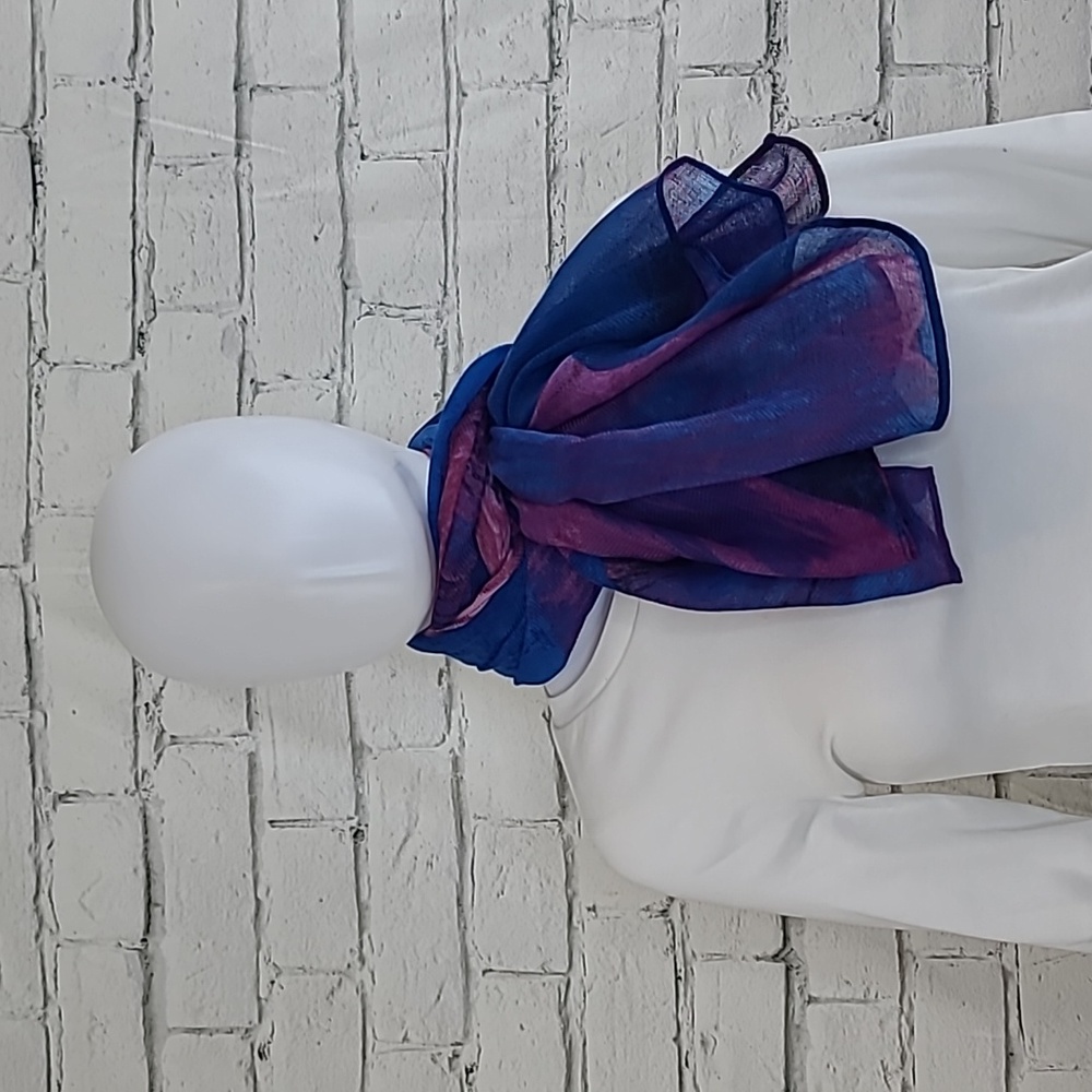 14th & Union Floral Print Classic Square Silhouette Scarf in Blue/Pink/Purple